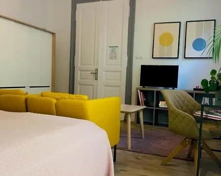 Fifteen Boutique With Self Check-in 2*