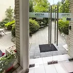 Fifteen Boutique With Self Check-in Pensión 4*
