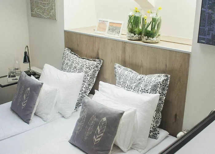 Fifteen Boutique With Self Check-in בית הארחה